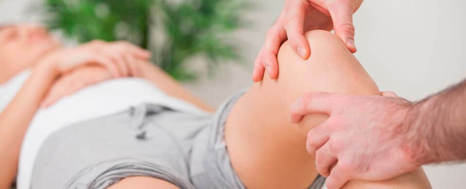 Massage your knees to relieve pain