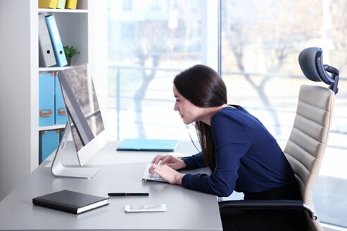 To avoid back pain when working in a sedentary office, need to rest